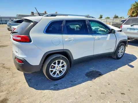 2015 Jeep Cherokee VIN 1C4PJLCB8FW759768 фото 3