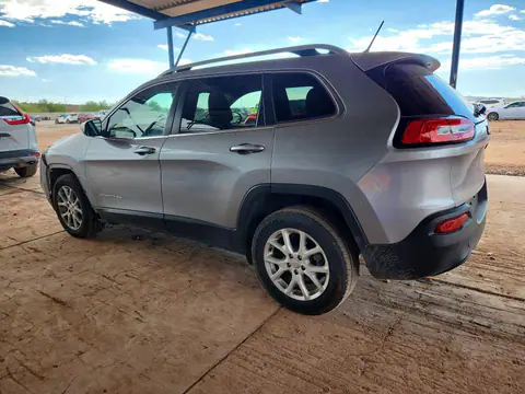 1C4PJLCB2GW216398 — 2016 Jeep Cherokee, фото 2 с аукциона Copart 13.10.2026, Передняя часть