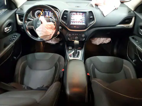 1C4PJMCS1GW282818 — 2016 Jeep Cherokee, фото 8 с аукциона Copart, Передняя часть