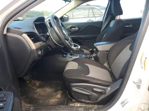 1C4PJMAB5GW102937 — 2016 Jeep Cherokee, фото 7 с аукциона Copart, Мелкие вмятины и царапины