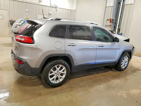1C4PJMCS1HW538683 — 2017 Jeep Cherokee, фото 3 с аукциона Copart 14.10.2026, Передняя часть