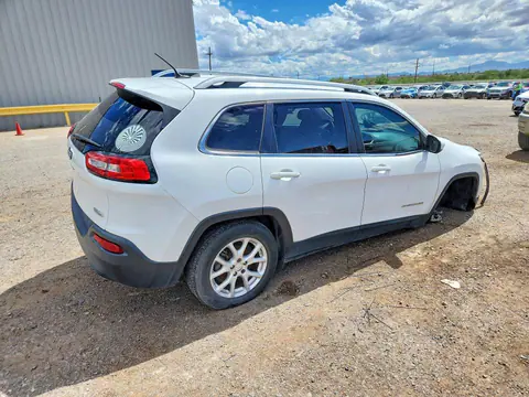 2017 Jeep Cherokee VIN 1C4PJLCB7HD218774 фото 3