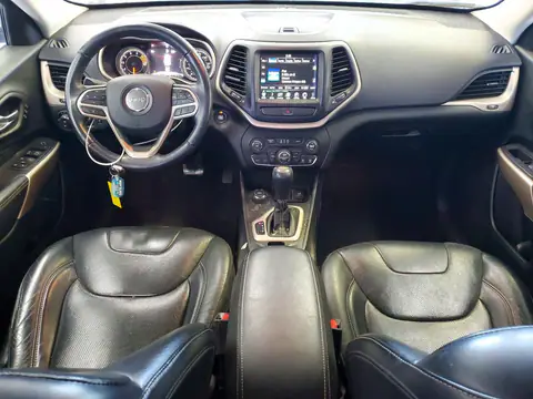 1C4PJMDS4HW637674 — 2017 Jeep Cherokee, фото 8 с аукциона Copart, Передняя часть