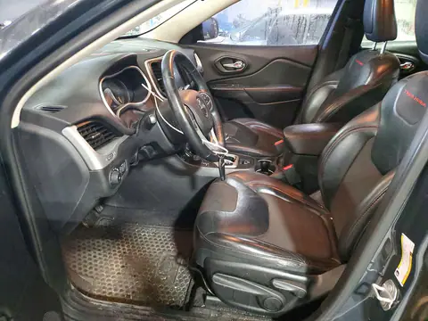 1C4PJMBS4HW564079 — 2017 Jeep Cherokee, фото 7 с аукциона Copart, Передняя часть