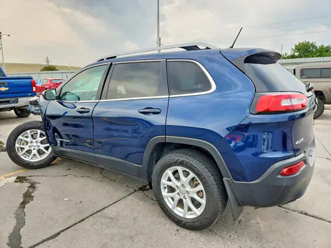 1C4PJMCX3JD562657 — 2018 Jeep Cherokee, фото 2 с аукциона Copart 30.09.2026, Передняя часть