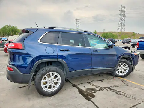 1C4PJMCX3JD562657 — 2018 Jeep Cherokee, фото 3 с аукциона Copart 30.09.2026, Передняя часть