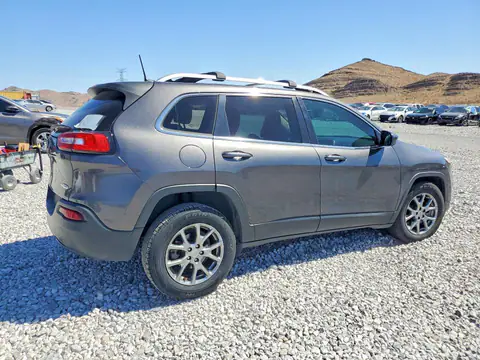 1C4PJLLB5JD612232 — 2018 Jeep Cherokee, фото 3 с аукциона Copart 30.09.2026, Вандализм