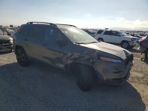 2018 Jeep Cherokee VIN 1C4PJLCBXJD556448 фото 4