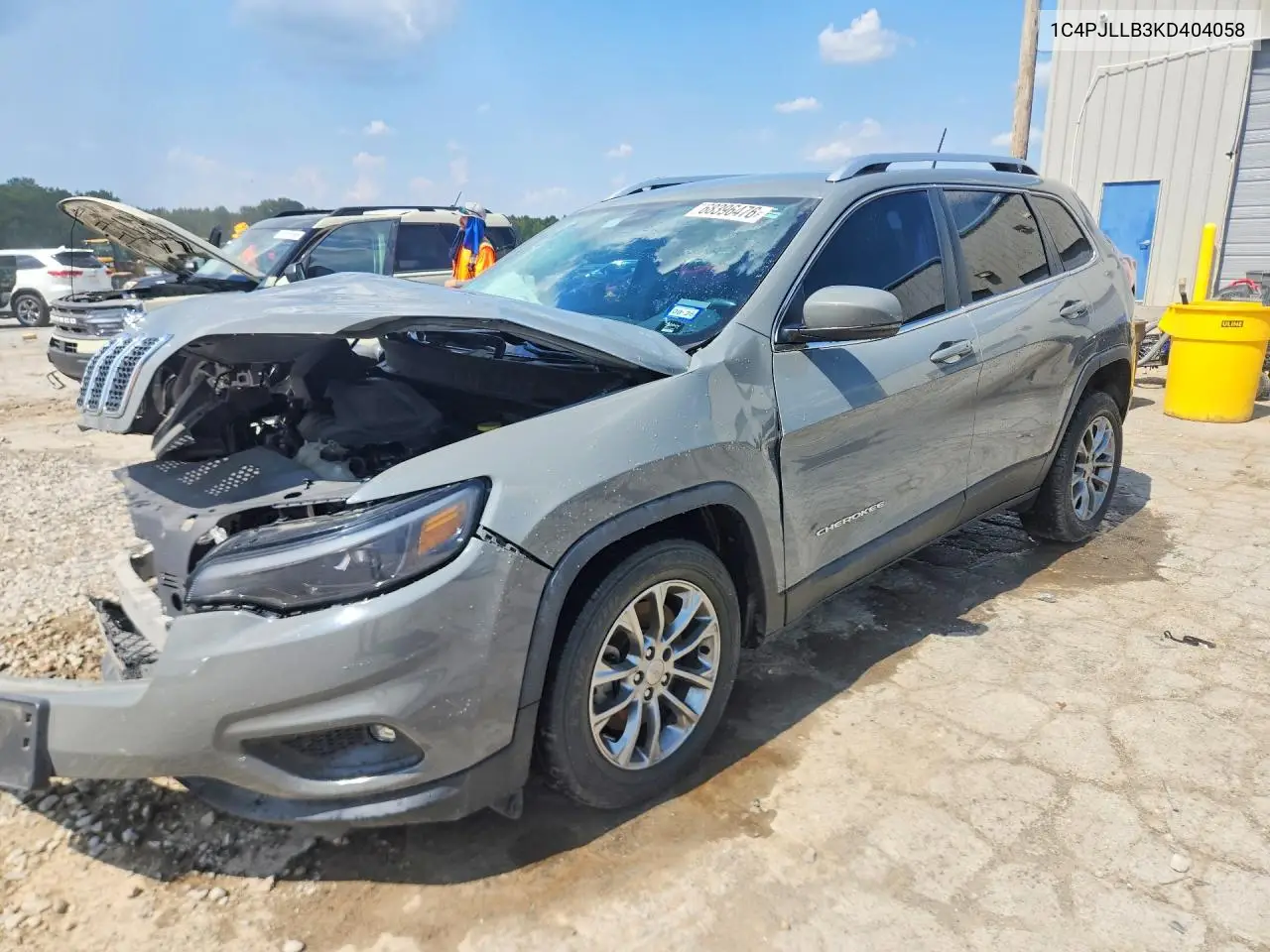 1C4PJLLB3KD404058 Jeep Cherokee 2019 — повреждение Передняя часть, фото до ремонта