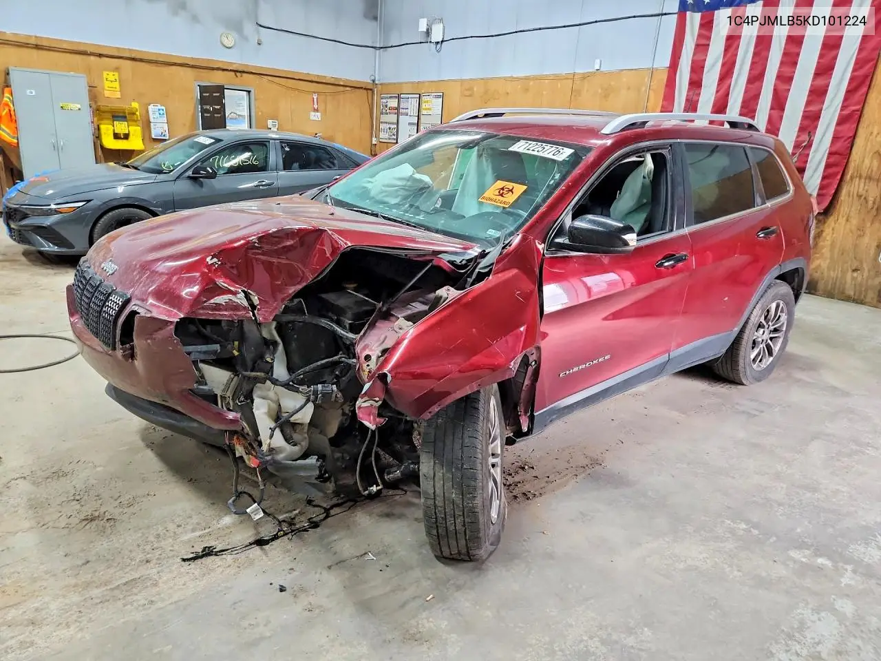 2019 Jeep Cherokee Latitude Plus VIN 1C4PJMLB5KD101224 фото 1