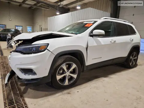 1C4PJMDN9KD295068 — 2019 Jeep Cherokee, Передняя часть, фото до ремонта