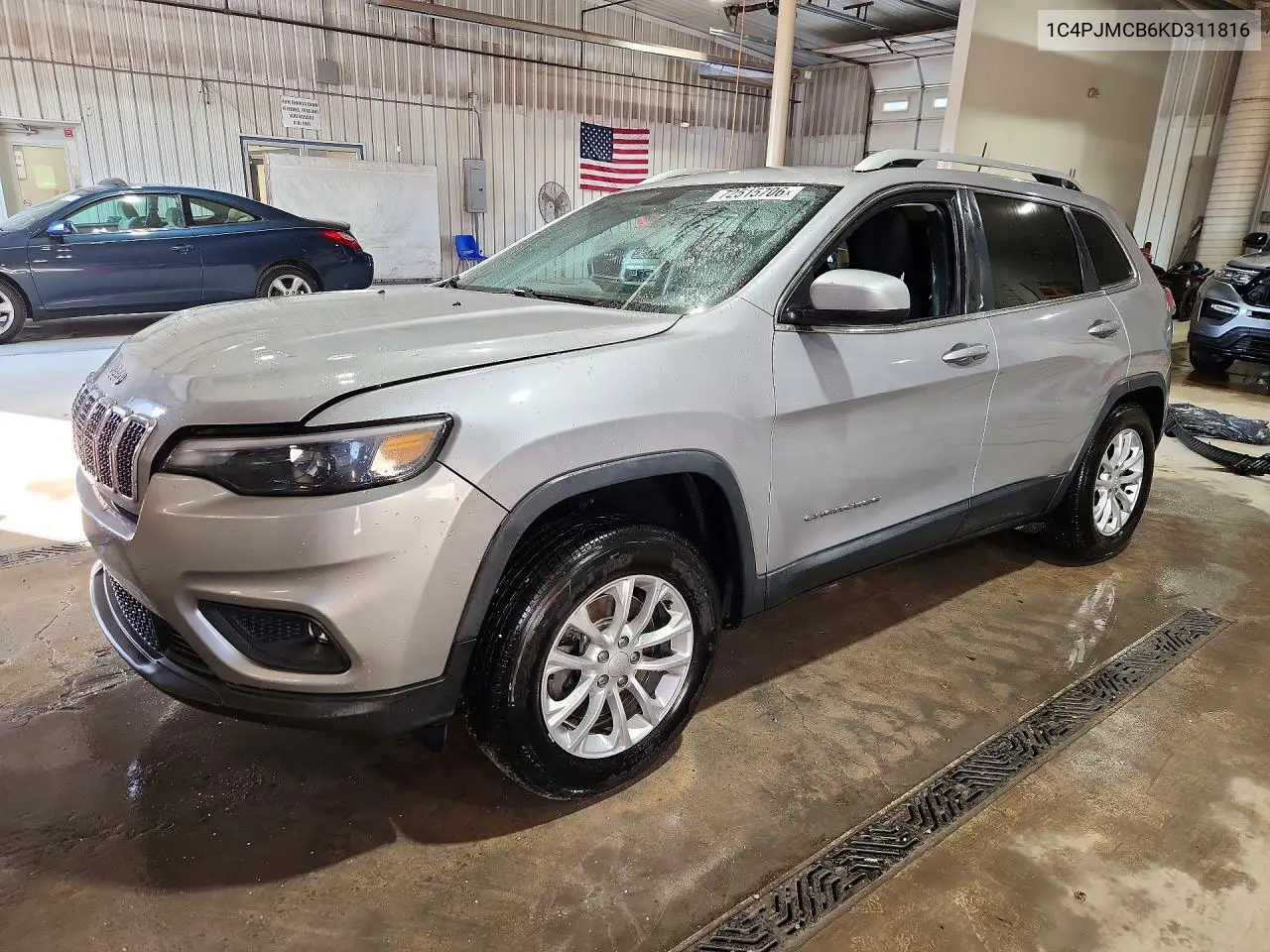 2019 Jeep Cherokee Latitude VIN 1C4PJMCB6KD311816 фото 1