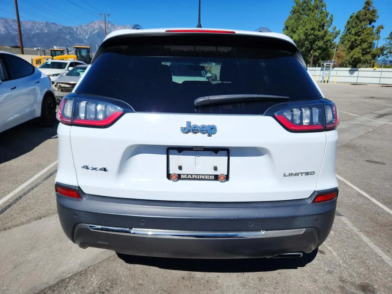 1C4PJMDX2KD488888 — 2019 Jeep Cherokee, фото 6 с аукциона Copart, Передняя часть