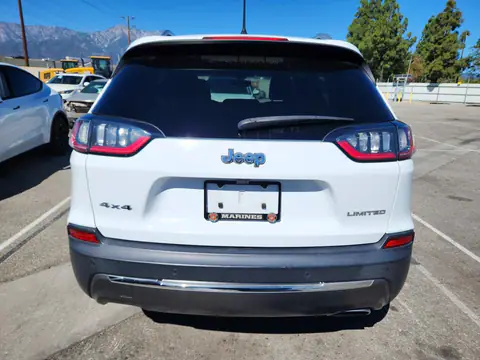 1C4PJMDX2KD488888 — 2019 Jeep Cherokee, Передняя часть, фото до ремонта