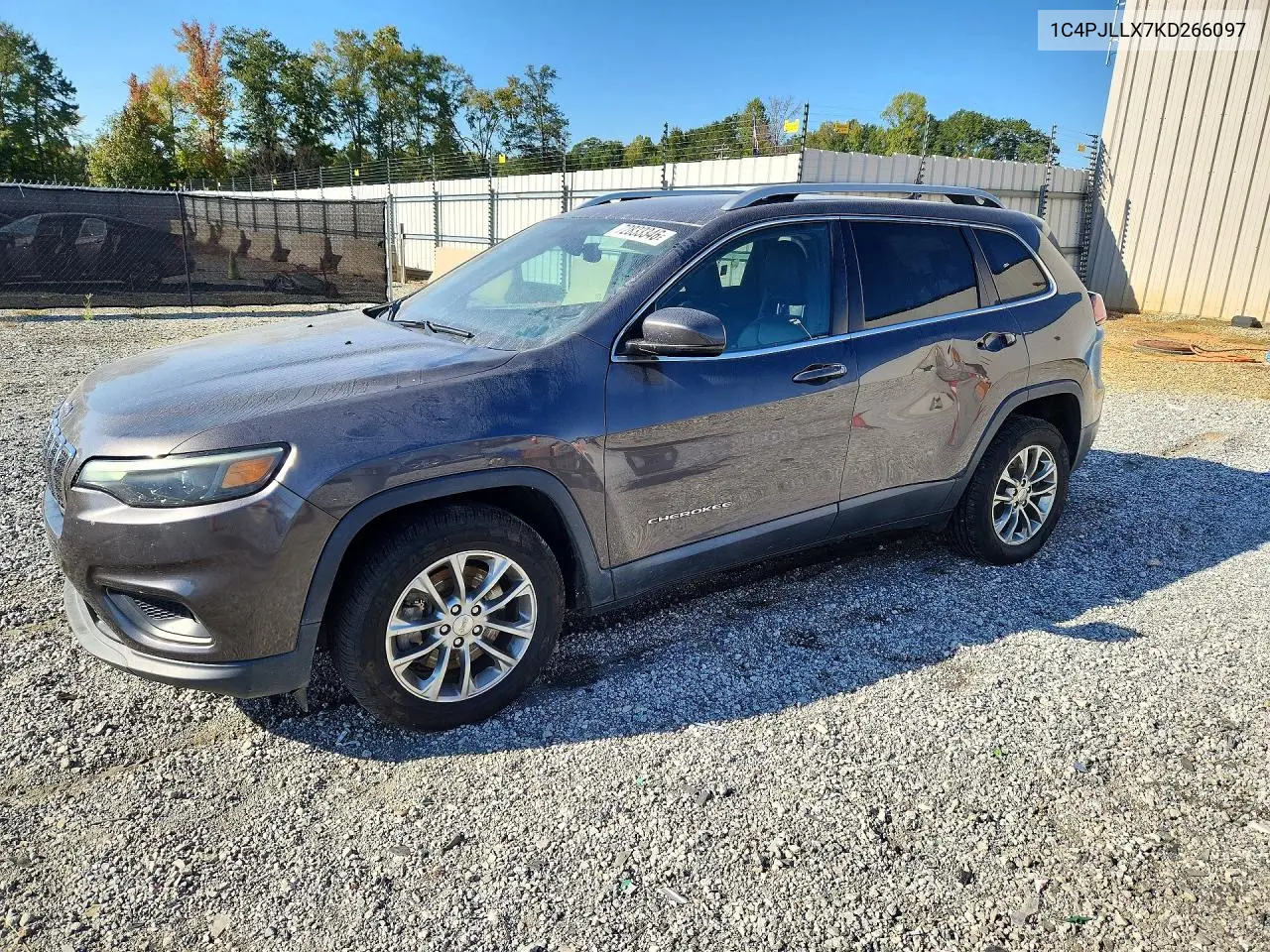 1C4PJLLX7KD266097 Jeep Cherokee 2019 — повреждение Сторона, фото до ремонта