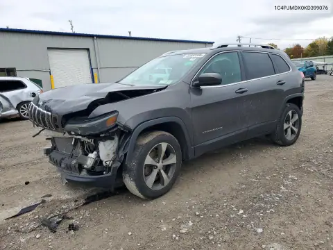 1C4PJMDX0KD399076 — 2019 Jeep Cherokee, Передняя часть, фото до ремонта