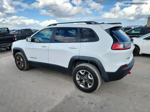 1C4PJMBX6KD298742 — 2019 Jeep Cherokee, фото 2 с аукциона Copart, Передняя часть