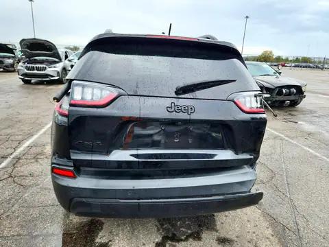 1C4PJMMB5PD108258 — 2023 Jeep Cherokee, Задняя часть, фото до ремонта