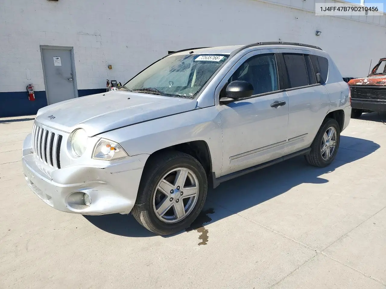 2009 Jeep Compass Sport VIN 1J4FF47B79D210456 фото 1