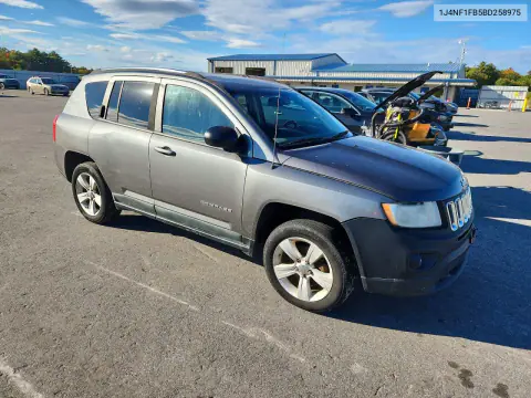2011 Jep Compass VIN 1J4NF1FB5BD258975 фото 4