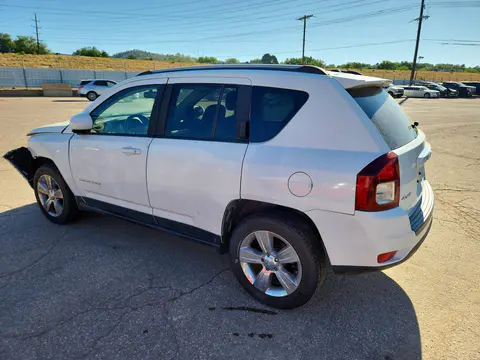 2016 Jeep Compass VIN 1C4NJDEB0GD542237 фото 2
