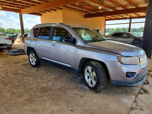 1C4NJCBA4GD634053 — 2016 Jeep Compass, фото 4 с аукциона Copart 30.09.2026, Боковая часть
