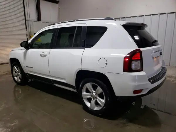1C4NJCBA4GD611193 — 2016 Jeep Compass, фото 2 с аукциона Copart 28.09.2026, Естественный износ