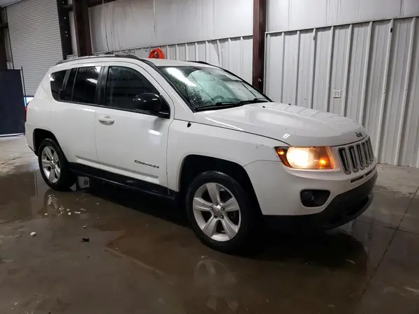 1C4NJCBA4GD611193 — 2016 Jeep Compass, фото 4 с аукциона Copart 28.09.2026, Естественный износ