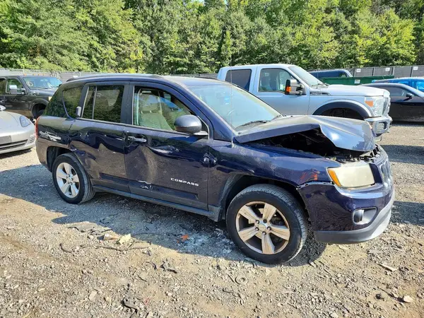 1C4NJCBA4GD621643 — 2016 Jeep Compass, фото 4 с аукциона Copart, Передняя часть