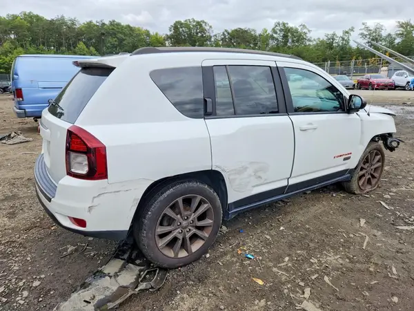1C4NJDBB4GD725693 — 2016 Jeep Compass, фото 3 с аукциона Copart, Передняя часть