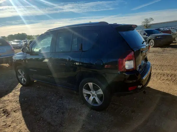 1C4NJDEB3GD809466 — 2016 Jeep Compass, фото 2 с аукциона Copart, Задняя часть