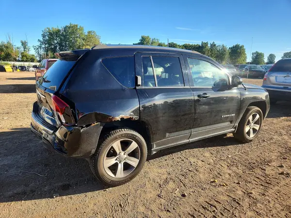 1C4NJDEB3GD809466 — 2016 Jeep Compass, фото 3 с аукциона Copart, Задняя часть
