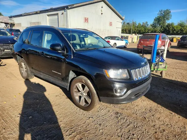 1C4NJDEB3GD809466 — 2016 Jeep Compass, фото 4 с аукциона Copart, Задняя часть