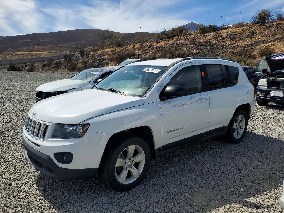 2016 Jeep Compass VIN 1C4NJCBA1GD743795 фото 1