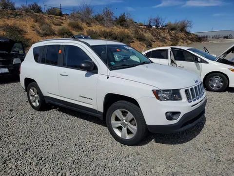 2016 Jeep Compass VIN 1C4NJCBA1GD743795 фото 4