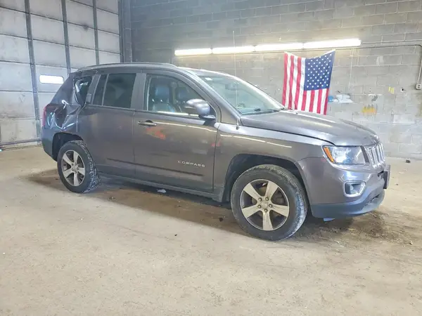 1C4NJDEB0GD708918 — 2016 Jeep Compass, фото 4 с аукциона Copart 28.09.2026, Подтопление