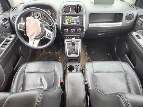 1C4NJDEBXGD730604 — 2016 Jeep Compass, фото 8 с аукциона Copart, Передняя часть