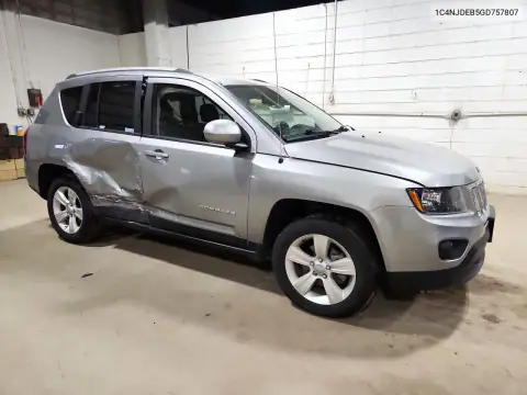 1C4NJDEB5GD757807 — 2016 Jeep Compass, фото 4 с аукциона Copart, Боковая часть