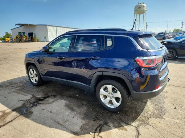 3C4NJCBB6HT668970 — 2017 Jeep Compass, фото 2 с аукциона Copart, Боковая часть