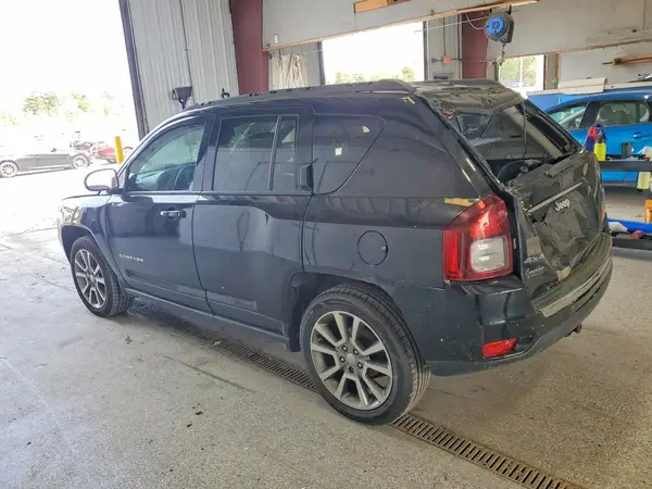 1C4NJDEB1HD163653 — 2017 Jeep Compass, фото 2 с аукциона Copart, Задняя часть