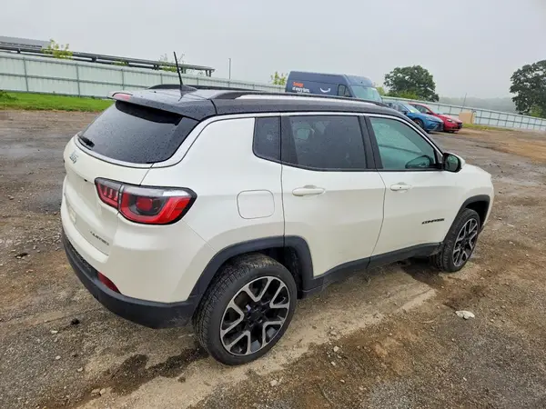 3C4NJDCB3HT681714 — 2017 Jeep Compass, фото 3 с аукциона Copart 13.10.2026, Мелкие вмятины и царапины