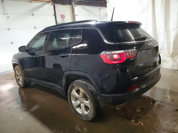 3C4NJCBB8HT658683 — 2017 Jeep Compass, фото 2 с аукциона Copart, Передняя часть