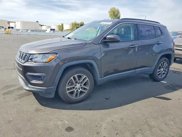 3C4NJCBB2HT658176 — 2017 Jeep Compass, Передняя часть (Front End), фото до ремонта