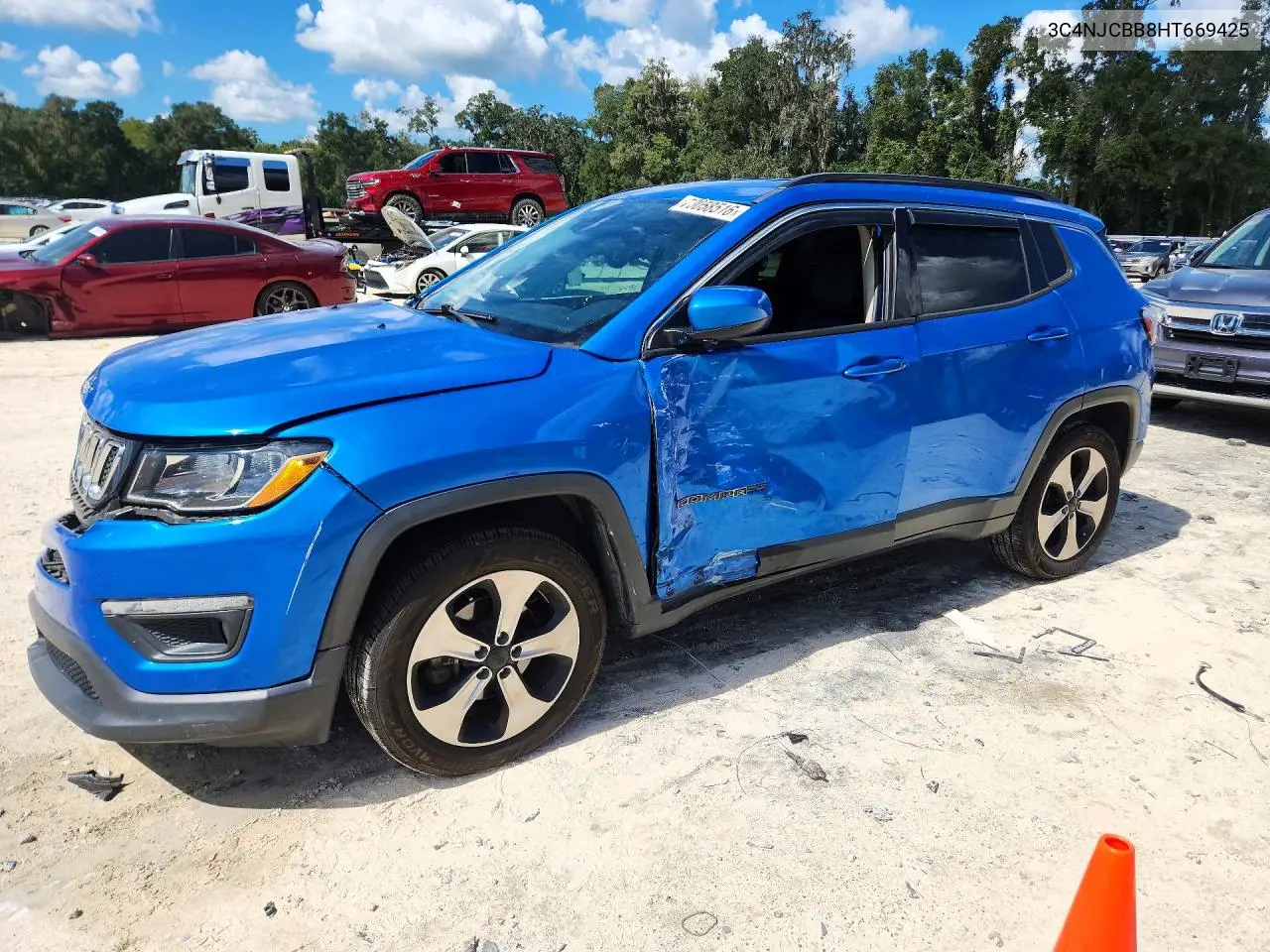 3C4NJCBB8HT669425 Jeep Compass 2017 — повреждение Передняя часть, фото до ремонта