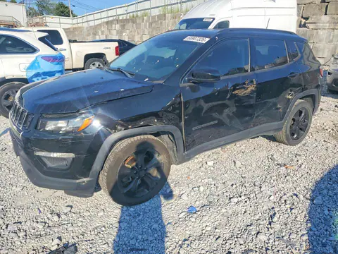 3C4NJDBBXJT402122 — 2018 Jeep Compass, Передняя часть (Front End), фото до ремонта