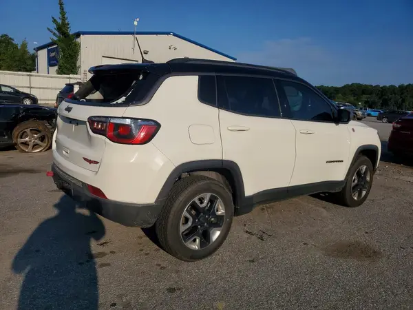 3C4NJDDB3JT270690 — 2018 Jeep Compass, фото 3 с аукциона Copart 01.10.2026, Задняя часть