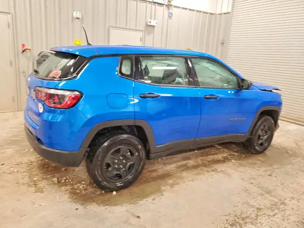 3C4NJDAB1JT190759 — 2018 Jeep Compass, фото 3 с аукциона Copart, Передняя часть