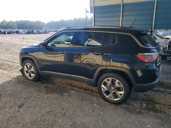 3C4NJCCB5JT122536 — 2018 Jeep Compass, фото 2 с аукциона Copart, Передняя часть