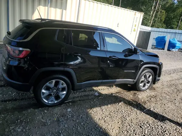3C4NJCCB5JT122536 — 2018 Jeep Compass, фото 3 с аукциона Copart, Передняя часть