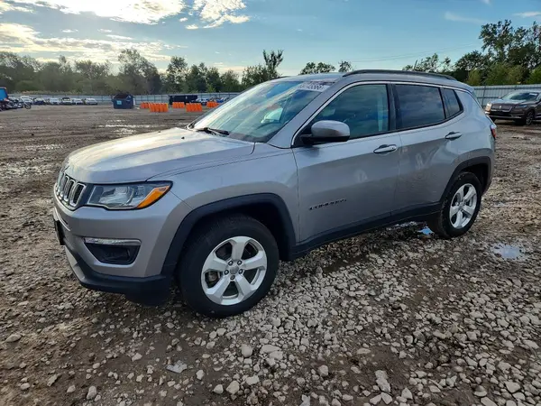 3C4NJCBB3JT502251 — 2018 Jeep Compass, Град (Hail), фото до ремонта